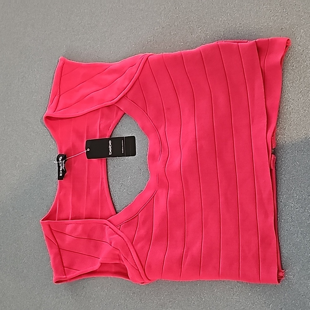 NWT BEBE (M) Coral Crop Top